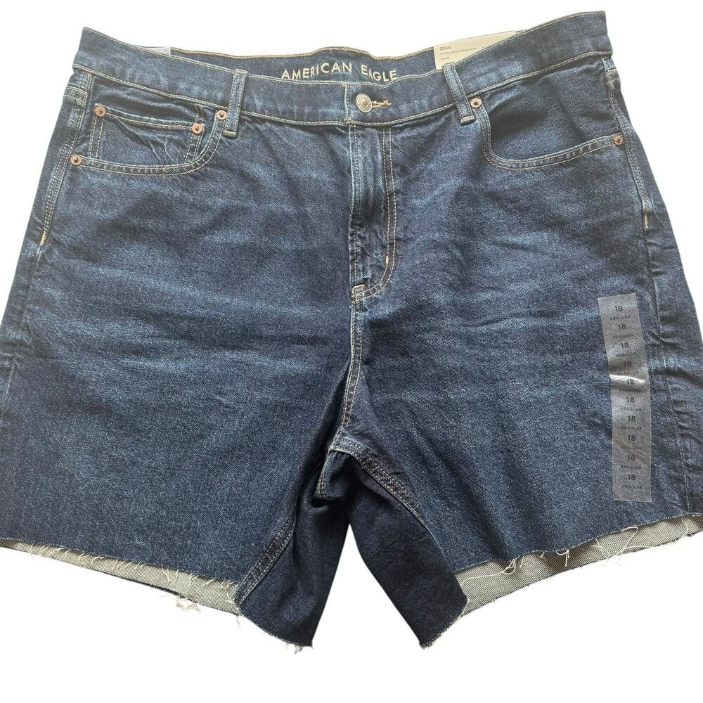 American Eagle Mom Shorts Sz 18 Strigid High Rise Distressed Denim NWT Blue